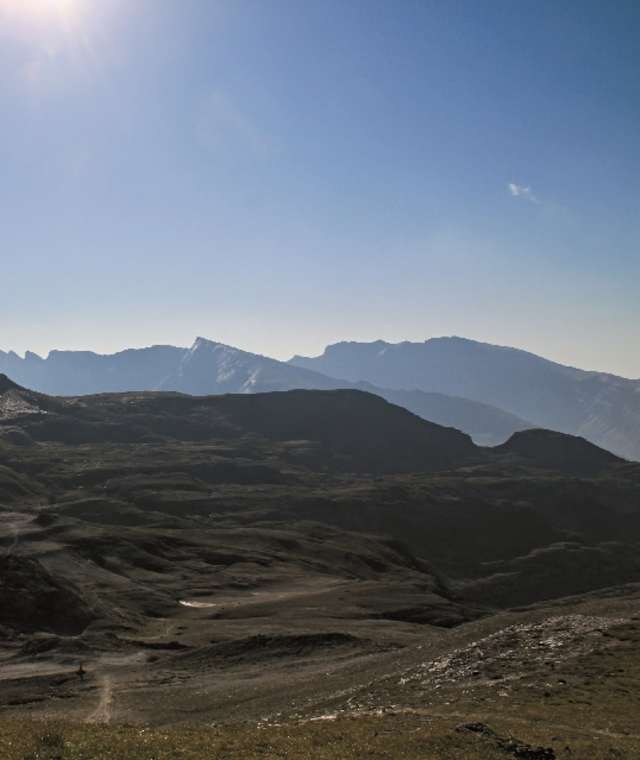 Flugsandgeprägte Landschaft, in der Bildmitte das Roßköpfl.