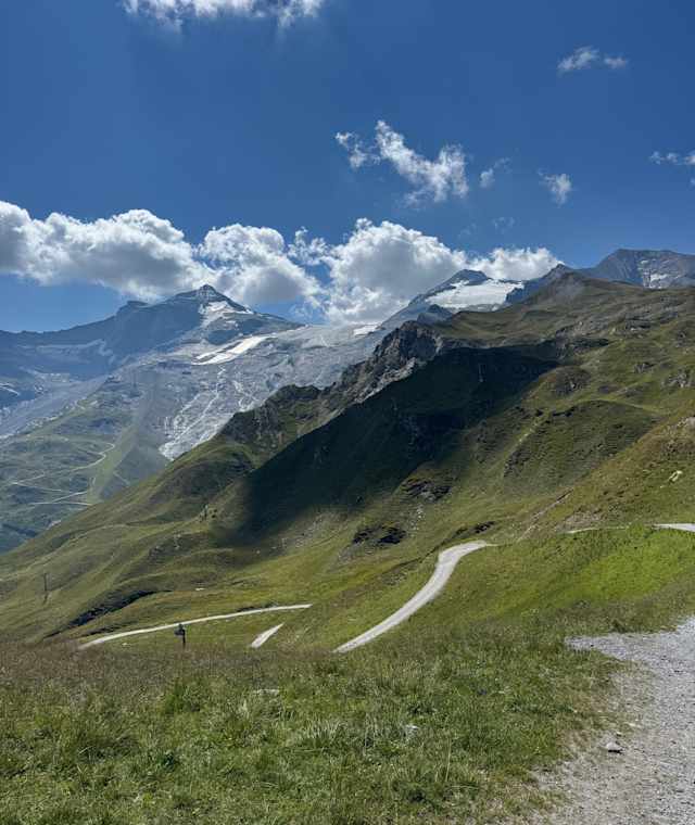 Blick vom Tuxer Joch Haus in Zillertal