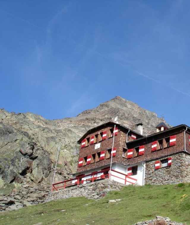 Breslauer Hütte von unten