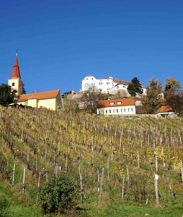 Kirche und Schoss Kapfenstein 