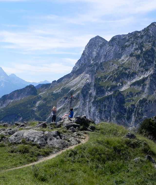Die mächtigen Südabstürze des Berchtesgadener Hochthrons vom Salzburger Nachbar