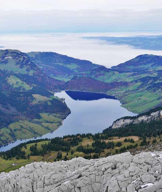 Das idyllische Wägital überzeugt mit seiner traumhaften Landschaft.
