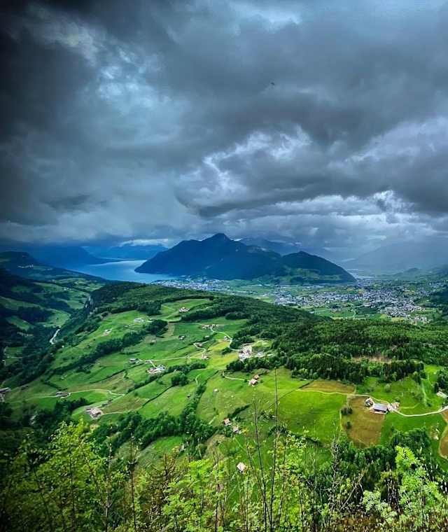Aussicht von der Fallenflue über den Talkessel Schwyz