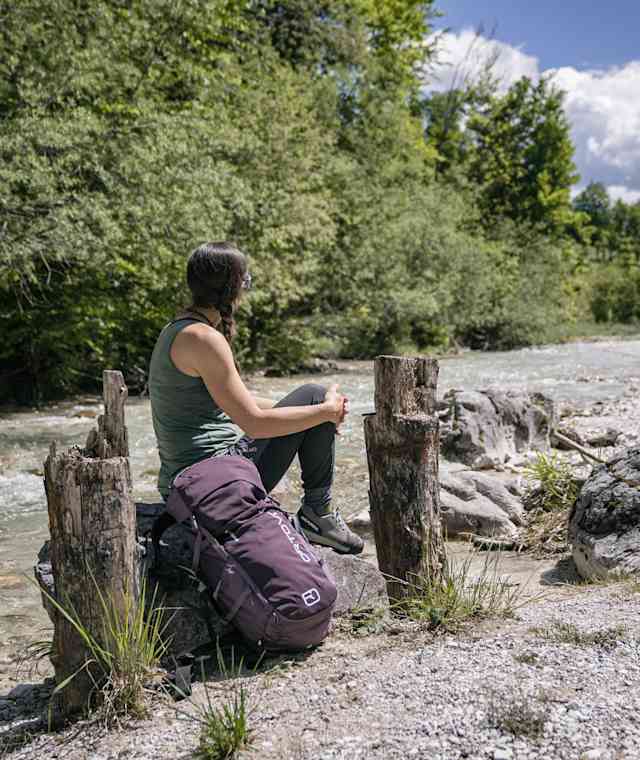 Rast am Fluss - Weg der Achtsamkeit