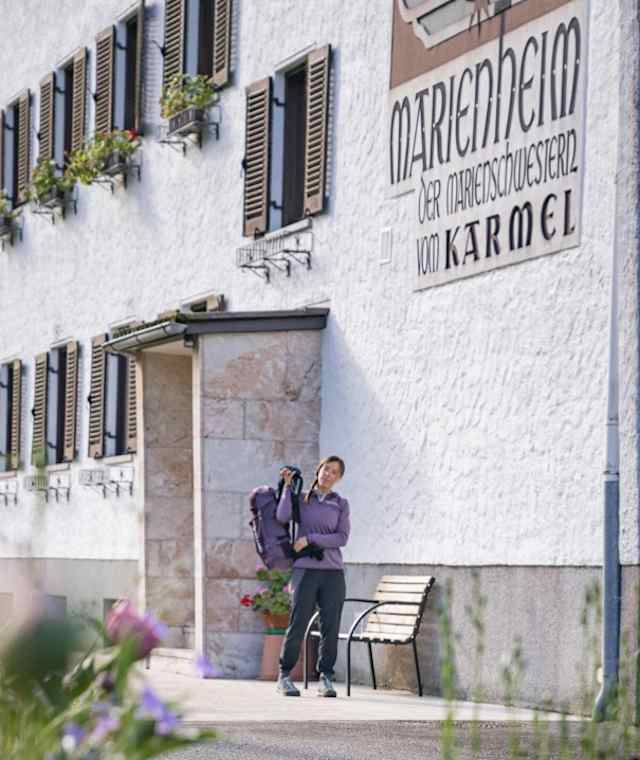 Beim Haus der Achtsamkeit schließt sich der Kreis des Weitwanderweges „Weg der Achtsamkeit".