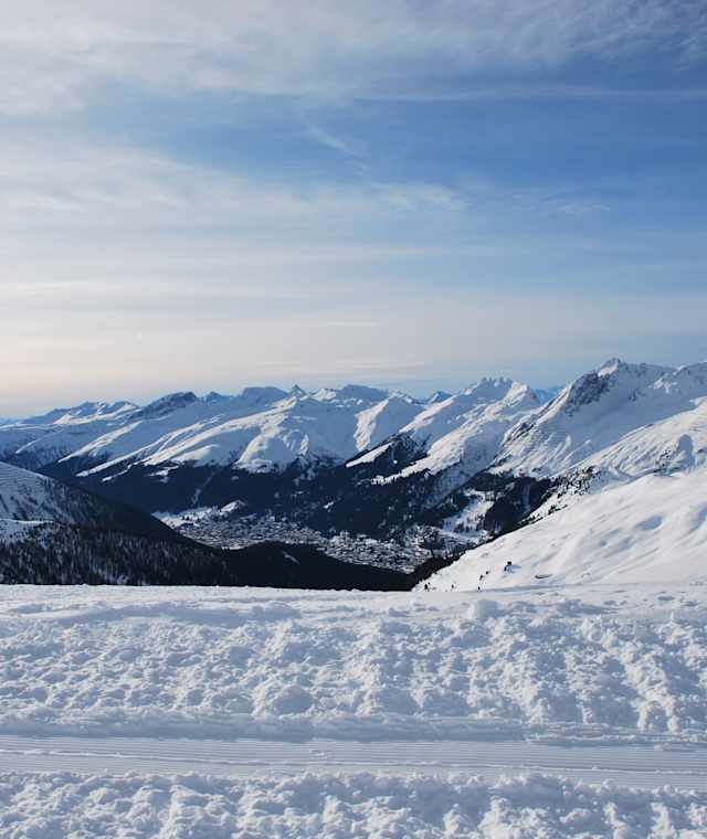 Die Winterwanderung beginnt mit großer Aussicht