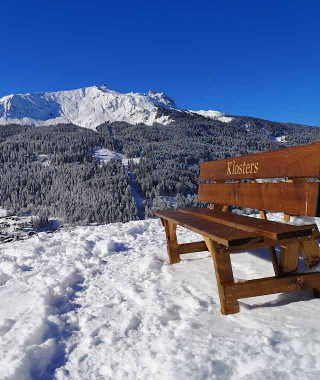 Rastplatz auf der Winterwanderung