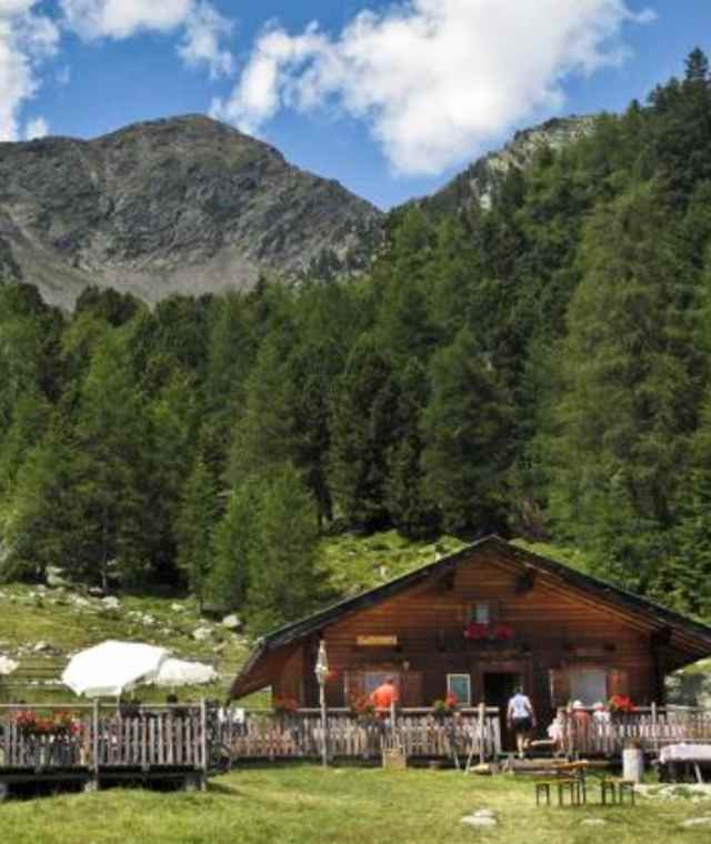 Die Zirmaitalm
